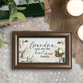 Grandma Family Sm Music Box