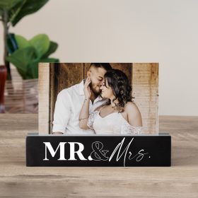 "Mr. & Mrs." Photo Bar